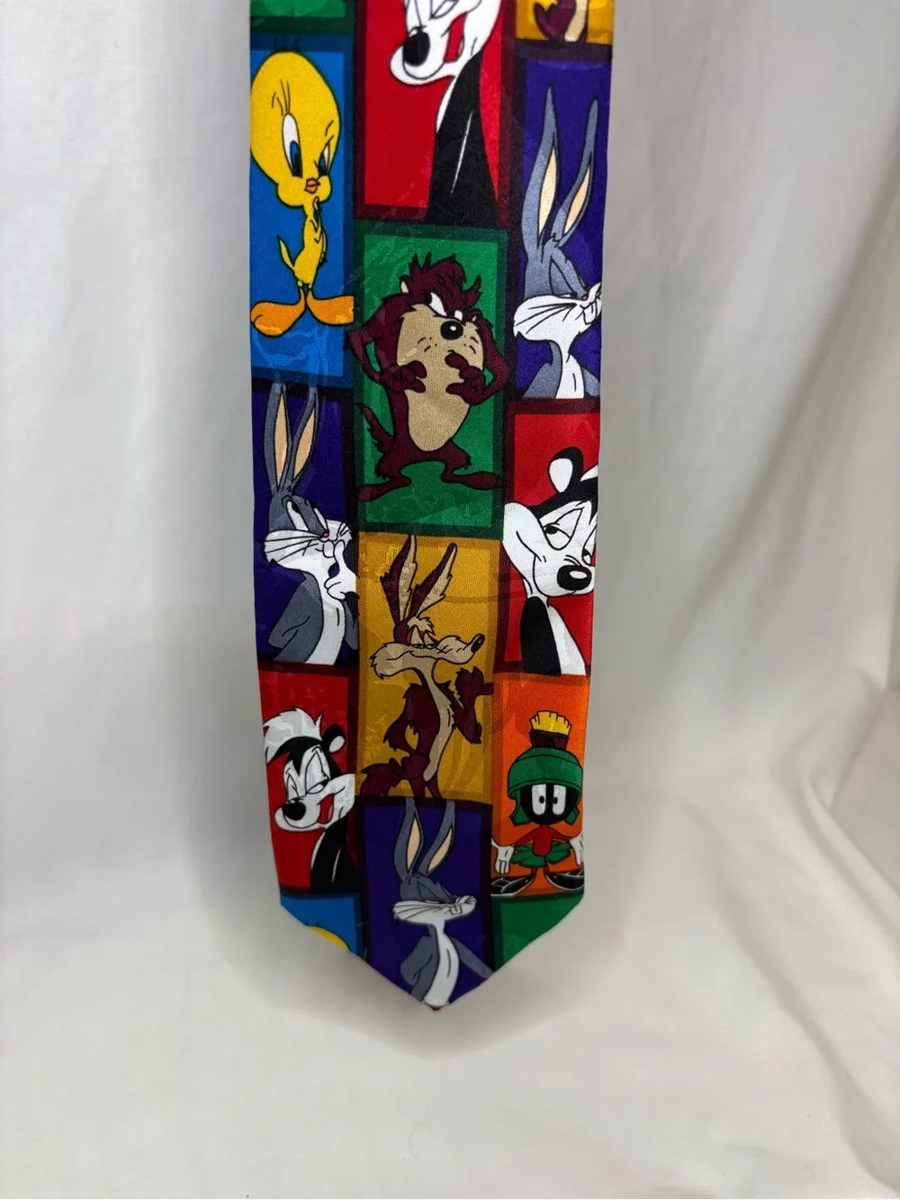 Vintage Looney Tunes Novelty Tie - 1993 Warner Bros. 100% Polyester Korean Made